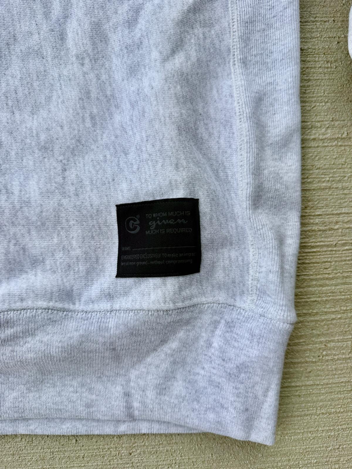 CRU Family Sweatshirt detail